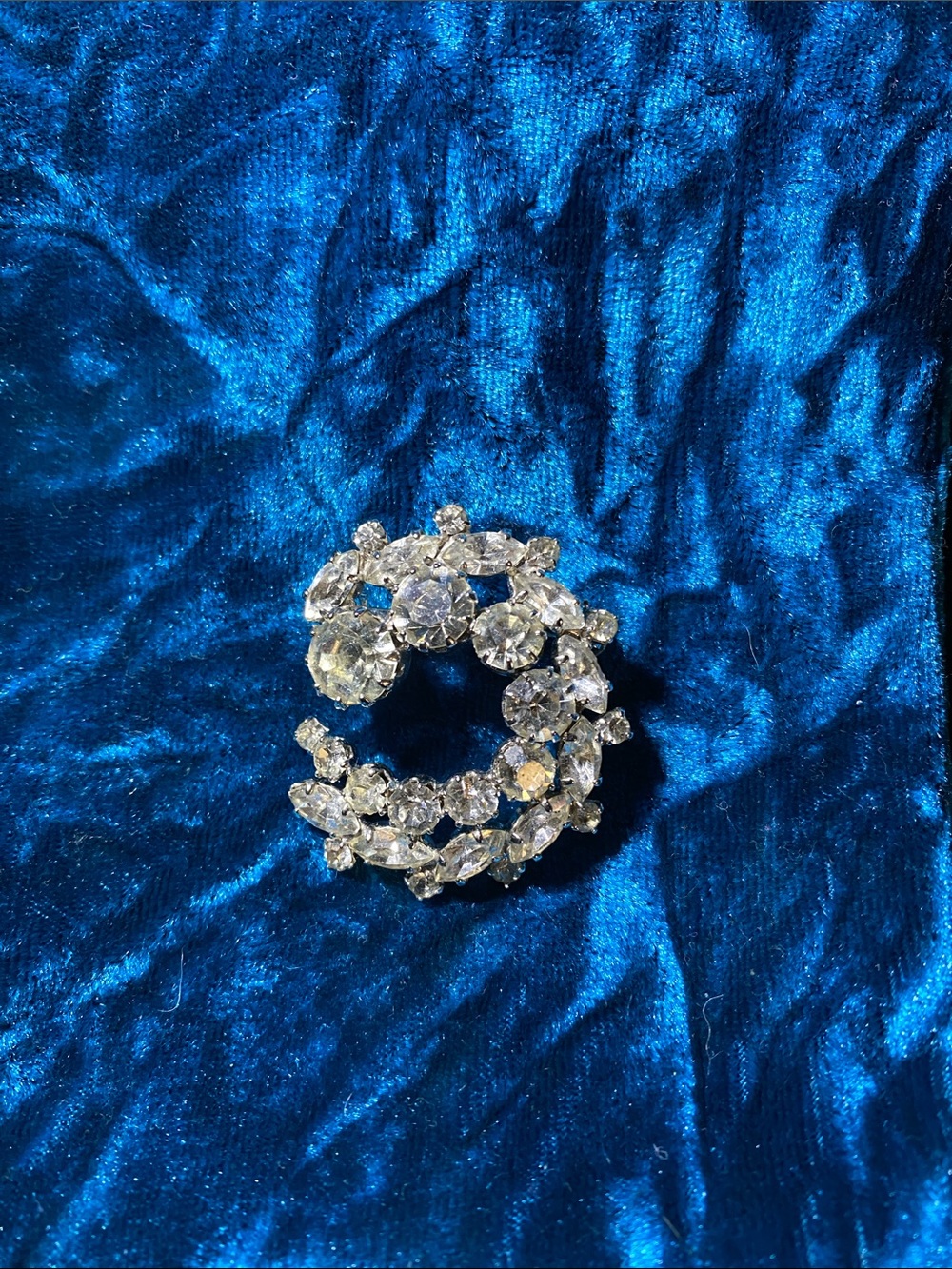 Vintage Rhinestone Marquis Round Brooch